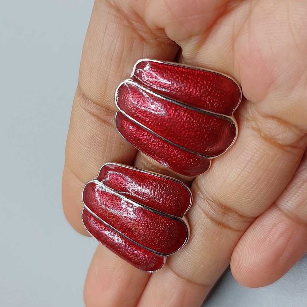 Vintage Chunky Hand Painted Red And Silver Tone Bold Clip-On Earrings - Picture 2 of 5